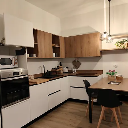Pit Stop 2k23 - Mxp - Apartment *